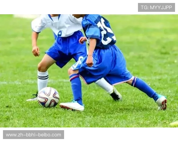 足球比赛中的边路突破与传中技术